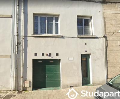 Chambre - 12 m² - 1 pièce