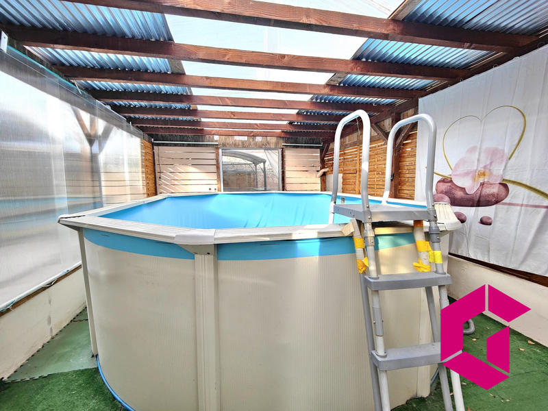 Maison - 152 m² - 6 pièces