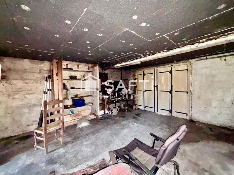 Maison - 210 m² - 9 pièces