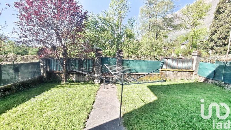 Maison - 240 m² - 11 pièces