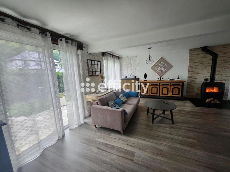 Maison - 156 m² - 7 pièces