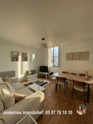 Appartement - 90 m² - 4 pièces