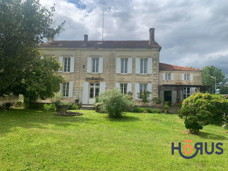 Viager - Maison - 395 m² - 8 pièces