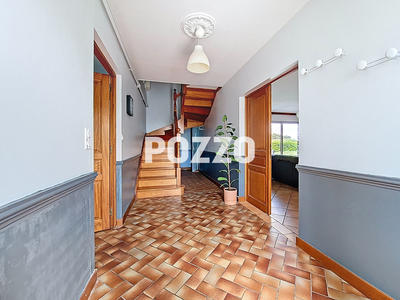 Maison - 216 m² - 7 pièces