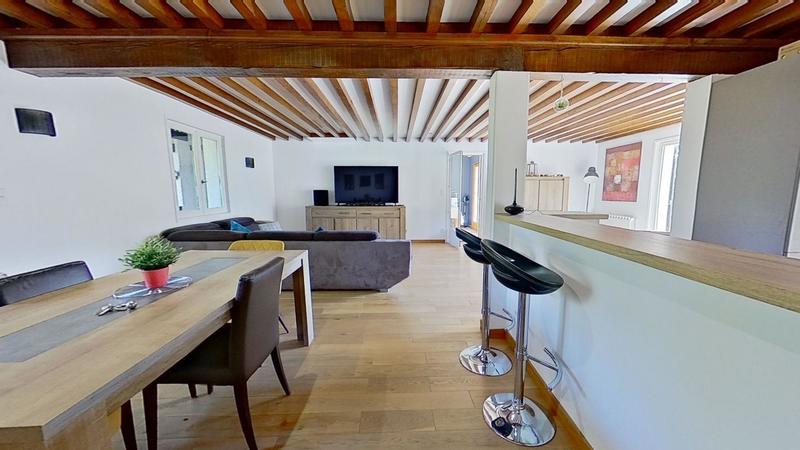 Maison - 327 m² - 8 pièces