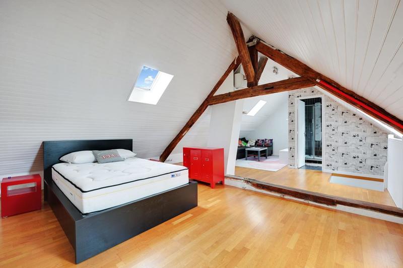 Maison - 350 m² - 7 pièces