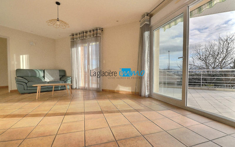 Maison traditionnelle - 155 m² - 6 pièces