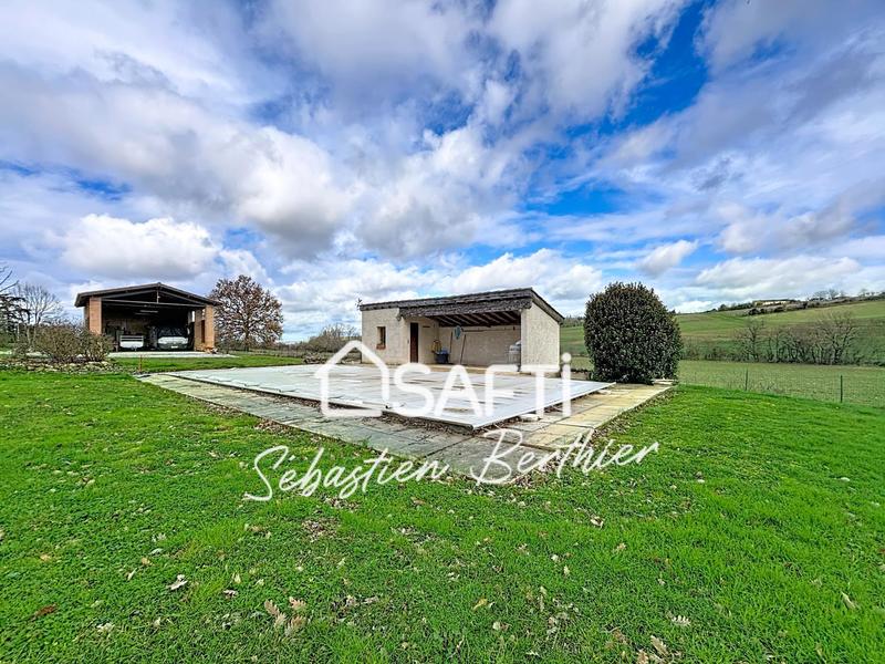 Maison - 237 m² - 7 pièces