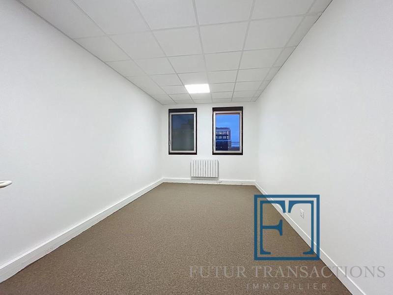 Bureau - 133 m² - 7 pièces