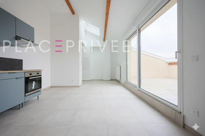 Appartement - 80 m² - 3 pièces