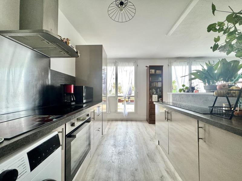 Appartement - 80 m² - 3 pièces