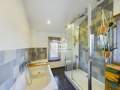 Maison - 137 m² - 5 pièces