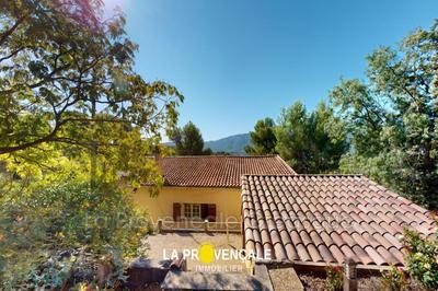 Villa - 100 m² - 5 pièces