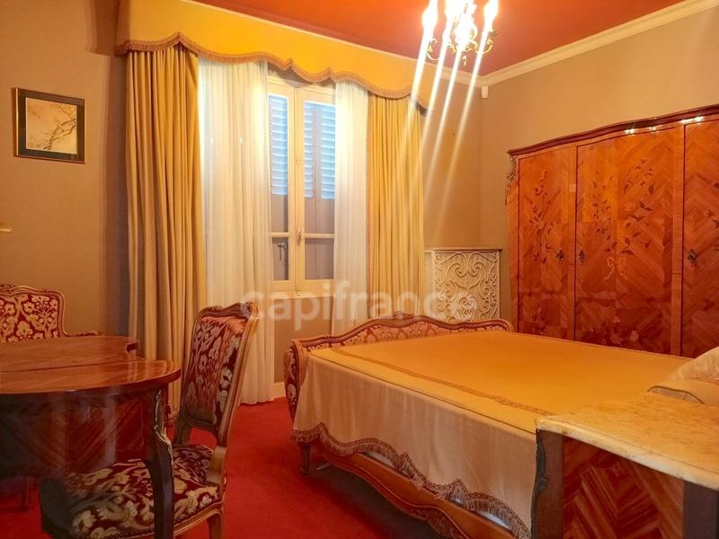 Maison - 246 m² - 6 pièces