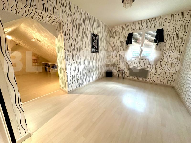 Villa - 163 m² - 6 pièces