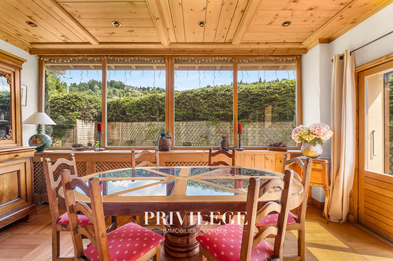 Châlet - 195 m² - 6 pièces
