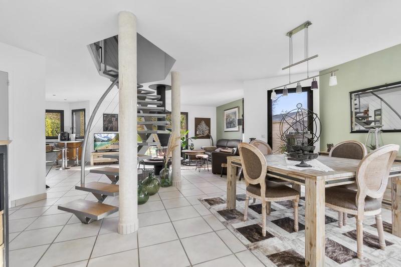 Maison - 147 m² - 7 pièces