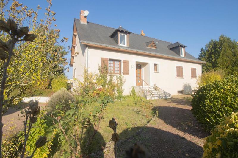 Maison - 180 m² - 7 pièces