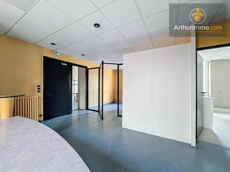 Bureau - 117 m² - 7 pièces