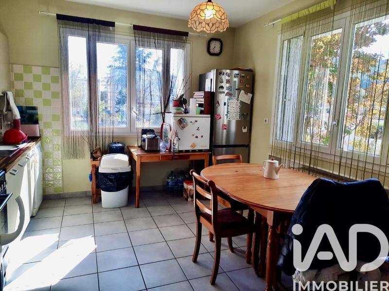 Maison - 185 m² - 7 pièces