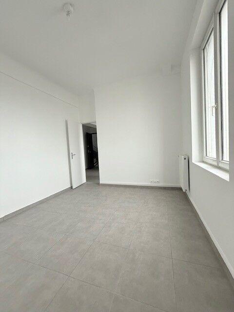 Appartement - 80 m² - 5 pièces