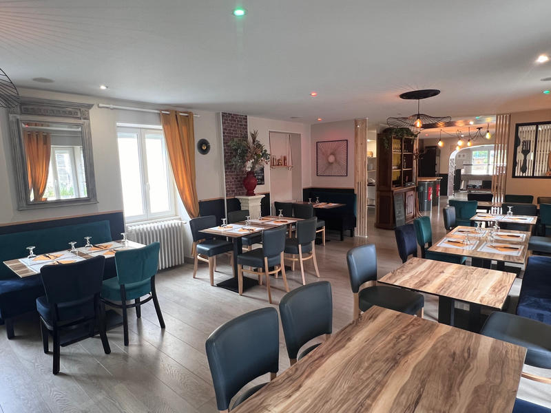 Maison - 418 m² - 20 pièces