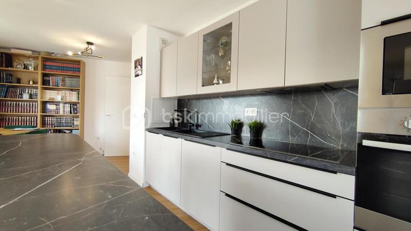 Appartement - 84 m² - 4 pièces