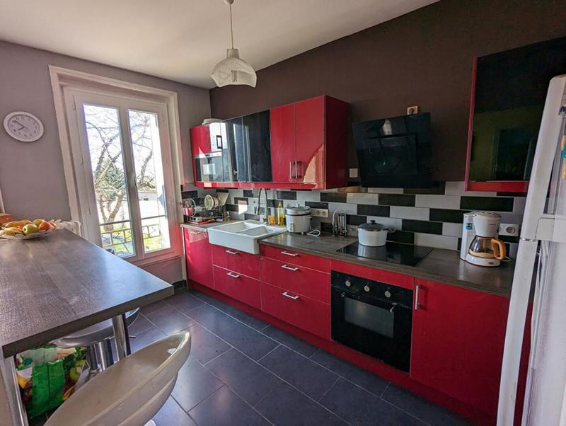 Maison - 200 m² - 8 pièces