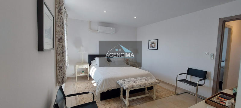 Maison - 160 m² - 8 pièces