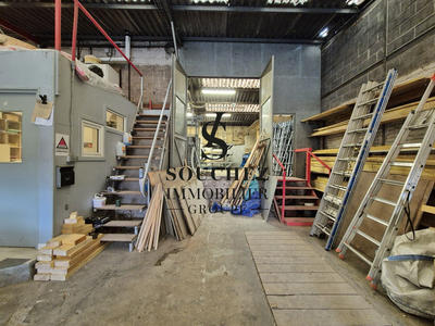 Entrepôt - 275 m²