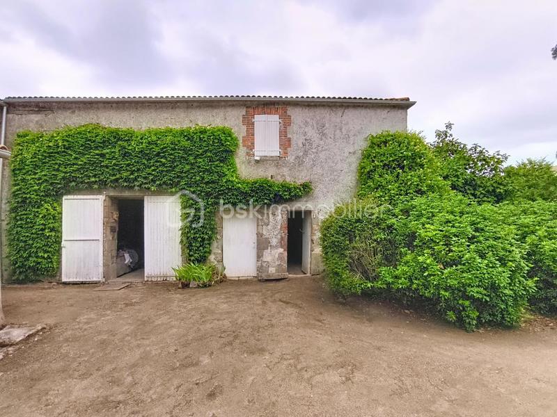 Demeure - 250 m² - 8 pièces