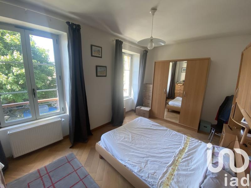 Maison - 210 m² - 8 pièces