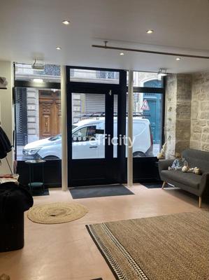 Bureau - 65 m² - 2 pièces