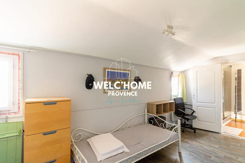 Villa - 240 m² - 8 pièces