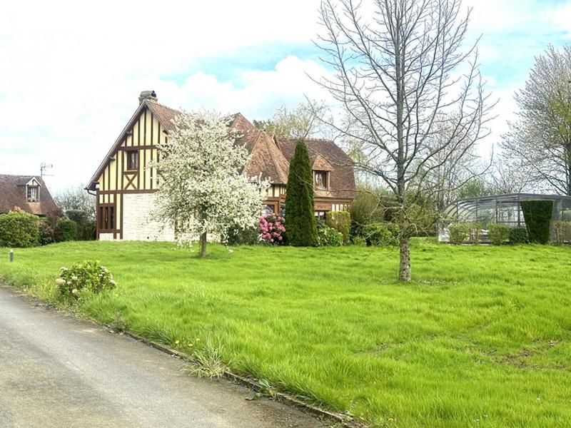 Maison - 288 m² - 6 pièces