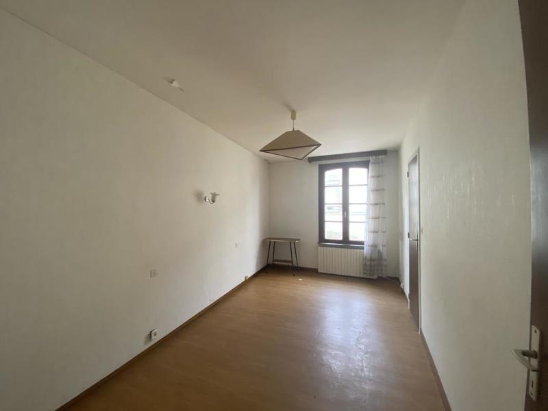 Maison - 300 m² - 13 pièces