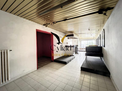 Local commercial - 420 m²