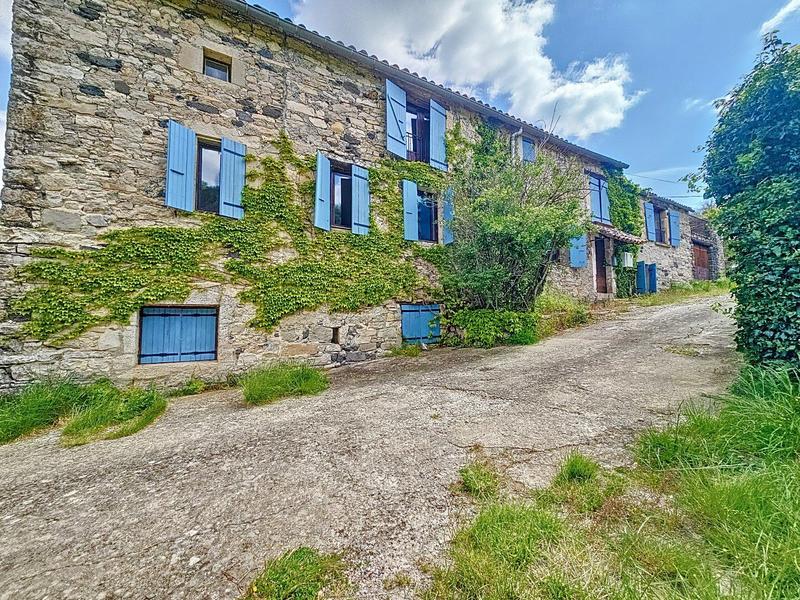 Maison - 249 m² - 8 pièces