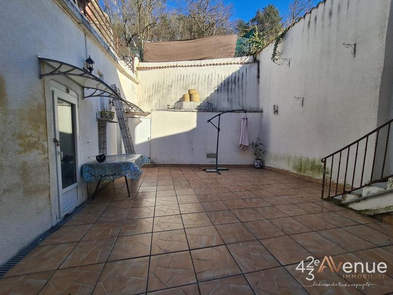 Immeuble - 250 m² - 4 pièces