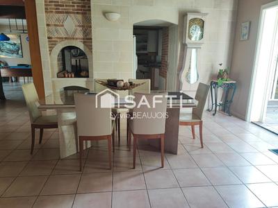 Maison - 258 m² - 7 pièces