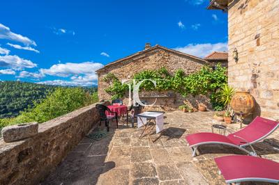 Maison - 350 m² - 11 pièces