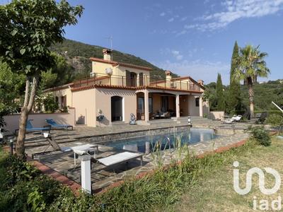 Maison - 180 m² - 7 pièces