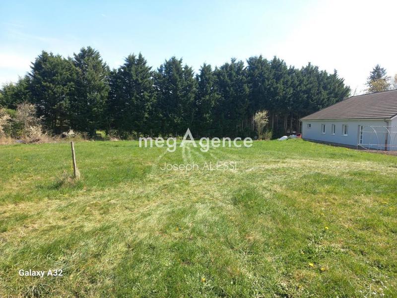 Terrain constructible - 1 802 m²