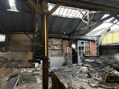 Maison - 240 m² - 15 pièces