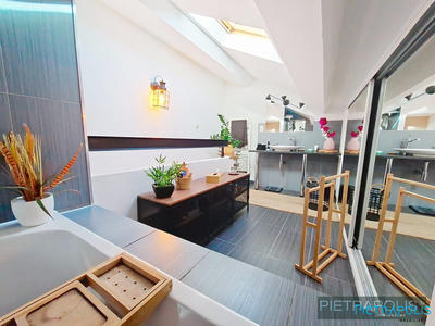 Appartement - 80 m² - 3 pièces