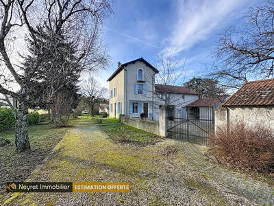Propriété - 172 m² - 6 pièces