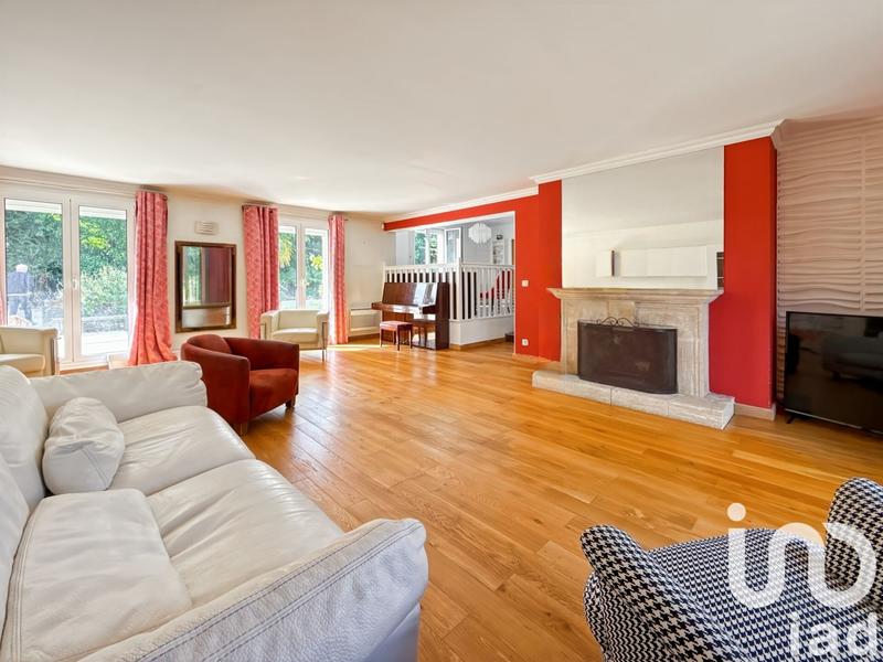 Maison - 209 m² - 8 pièces