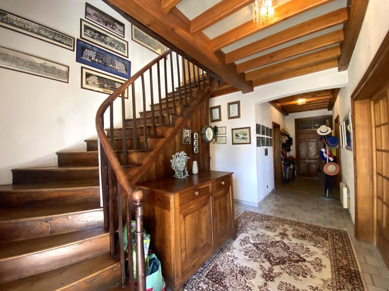 Maison - 276 m² - 9 pièces