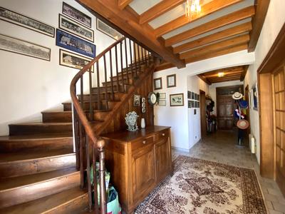 Maison - 276 m² - 9 pièces