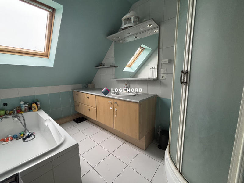 Maison - 96 m² - 5 pièces